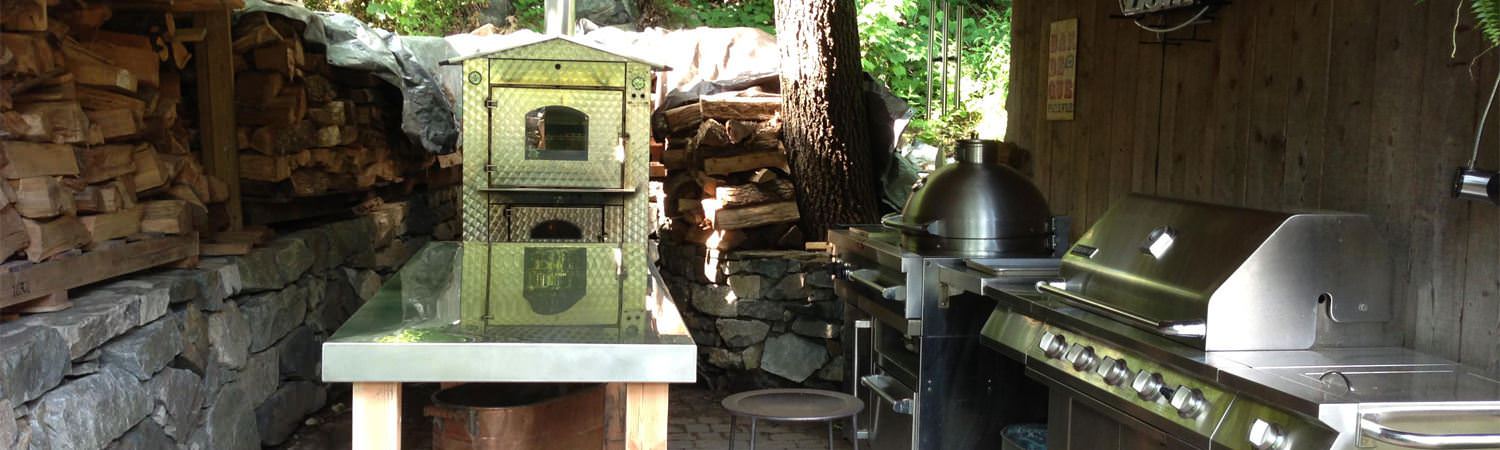 Outdoor kitchen counter in stainless steel