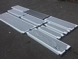 Beer tap drip tray inserts with finger holes - stainless steel - view 3